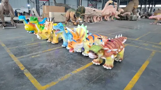 Divertimento per bambini: giro elettrico sui dinosauri