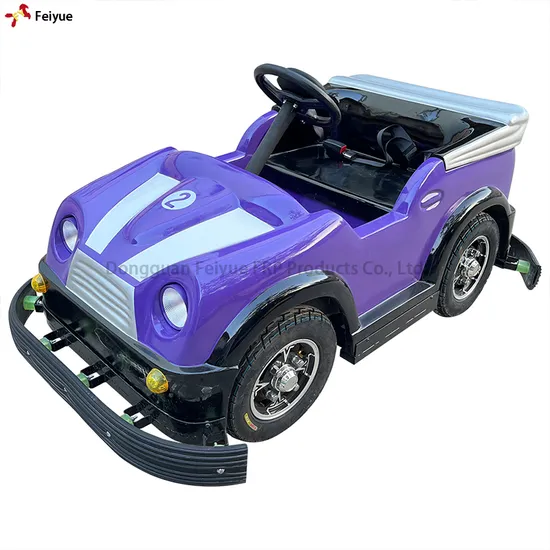 I bambini viaggiano su auto elettriche, autoscontro per bambini